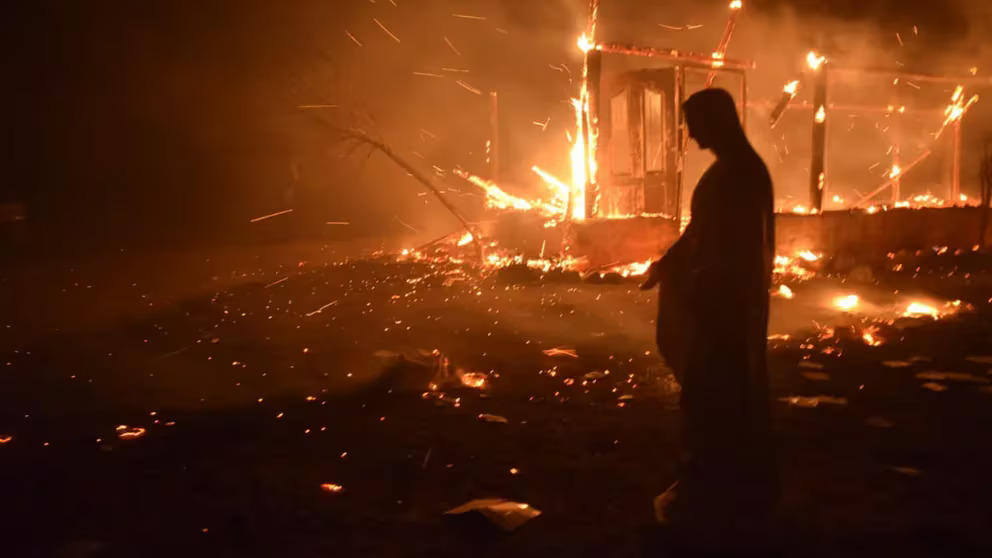 Una imagen impactante en medio del incendio en Córdoba: las llamas consumieron un santuario, pero una Virgen quedó intacta