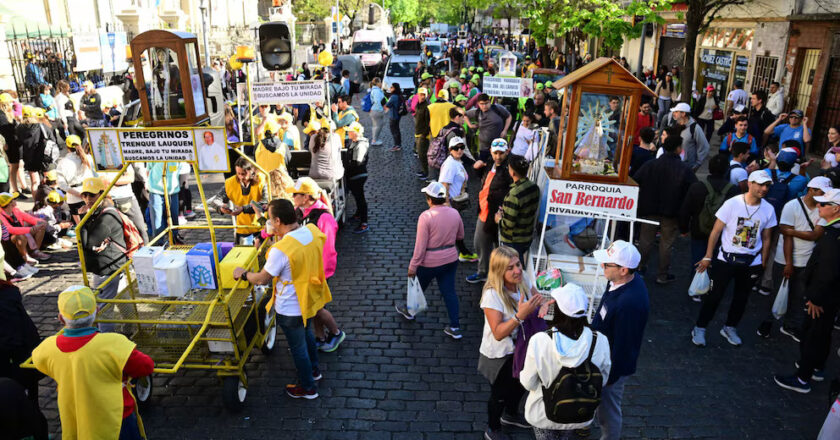 Entusiasmo, fe y música durante las primeras horas de la caminata a Luján: esperan más de un millón de fieles