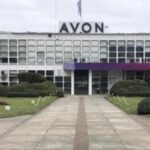 Avon cerró una de sus sedes en San Fernando y despidió a 293 empleados