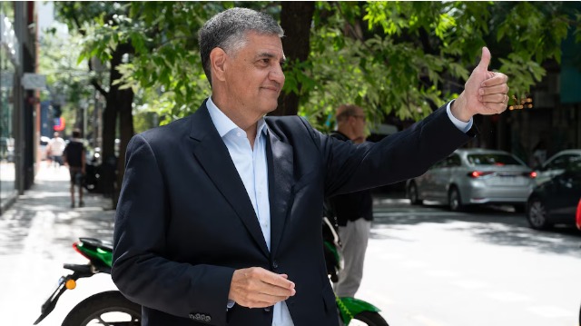 Jorge Macri apuntó contra Manuel Adorni en plena campaña electoral: “Si la motosierra es tu única herramienta, es peligrosa”