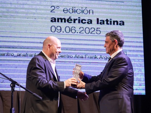 Jorge Macri fue reconocido en los Premios Ana Frank por su compromiso con la convivencia y la memoria