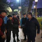 Chip electrónico y rastreo en vivo: cómo son los nuevos chalecos antibalas de la Policía de la Ciudad