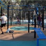 La Plaza 24 de Septiembre estrenó un renovado sector de calistenia