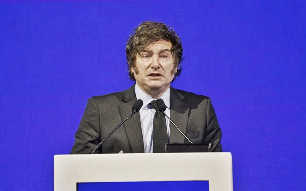 Milei califició de “impresentable” a Cavallo y criticó a “los políticos que solo quieren ganar elecciones”